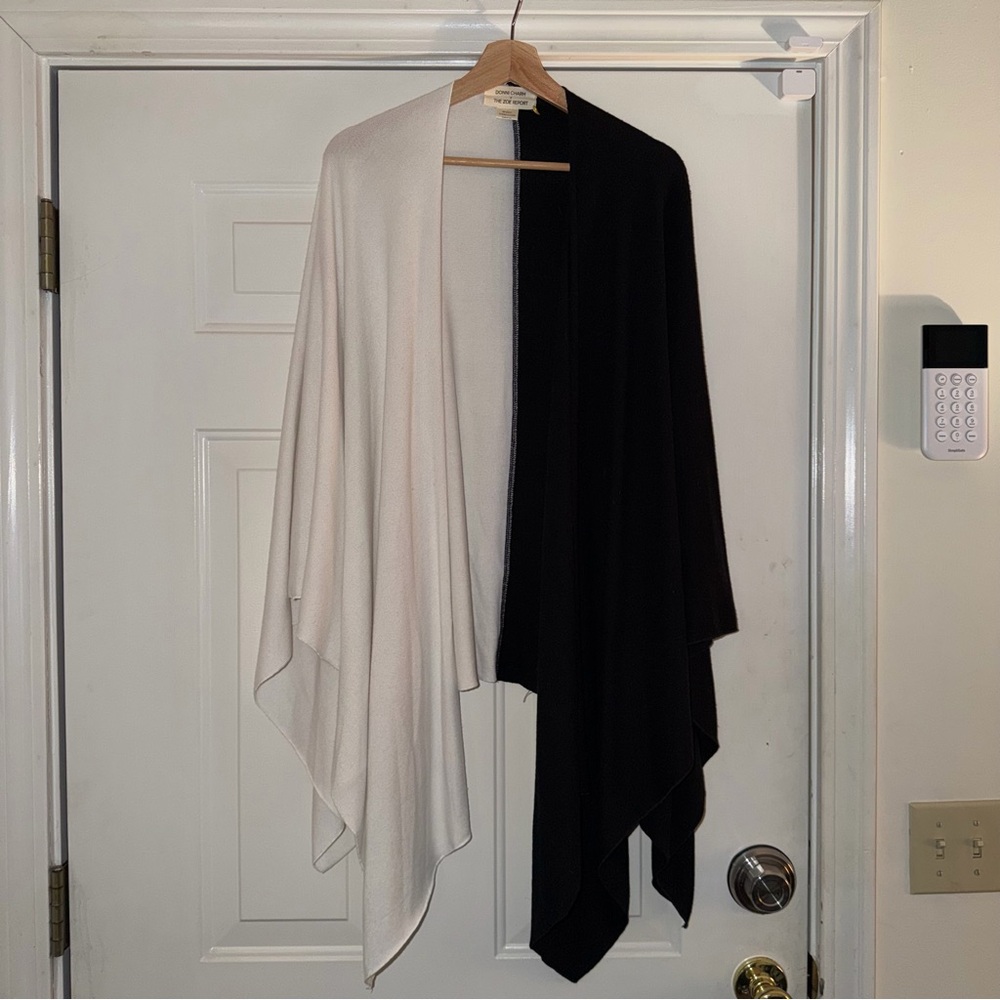 Donni Charm x The Zoe Report Two-Tone knit Wrap - Black & Cream